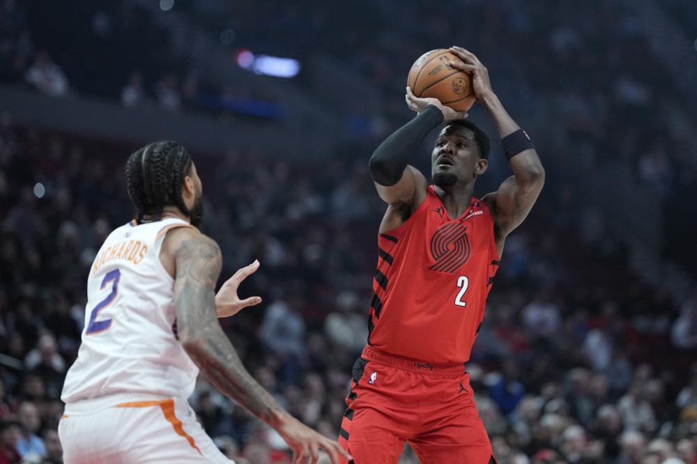 皮球划出一 皮球划出一