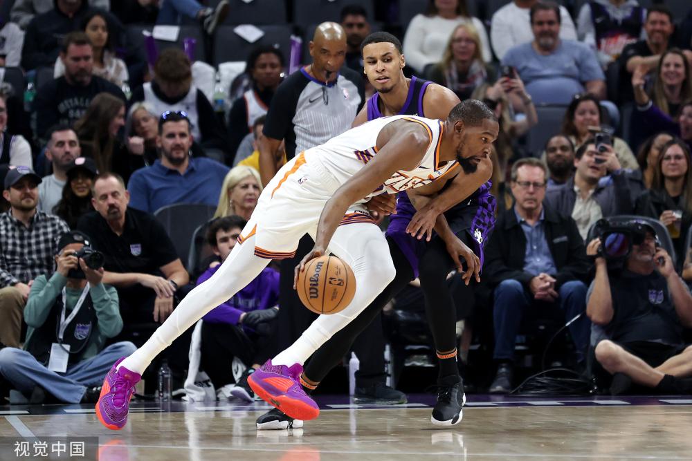 动中亮相 动中亮相