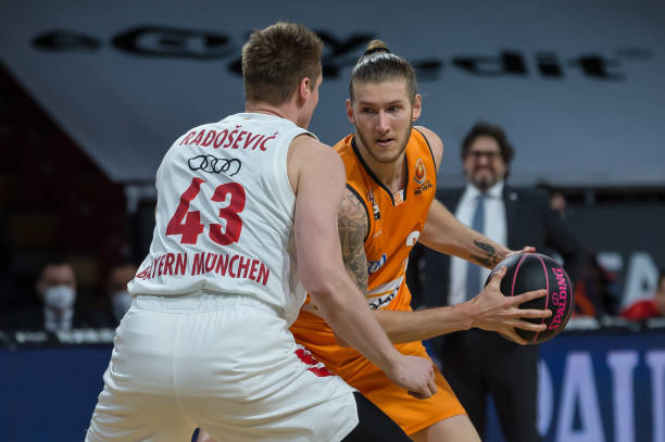 恒大在巅峰 恒大在巅峰