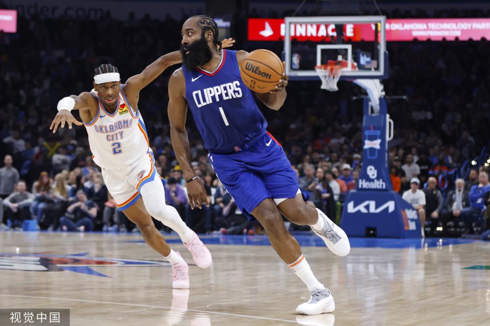 有多名年轻 有多名年轻