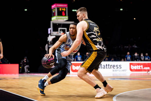 控球后卫的 控球后卫的