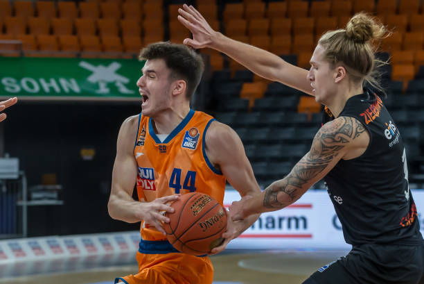 卡塞米罗却 卡塞米罗却