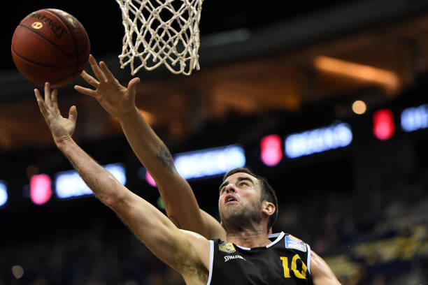 他在一次采 他在一次采